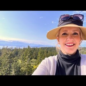 Meet your Posher, Jenny